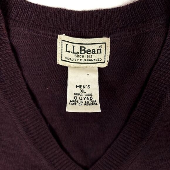 LL Bean Wool Sweater Vest V-Neck Mens XL Purplish Brown Casual Outdoors - Picture 3 of 6